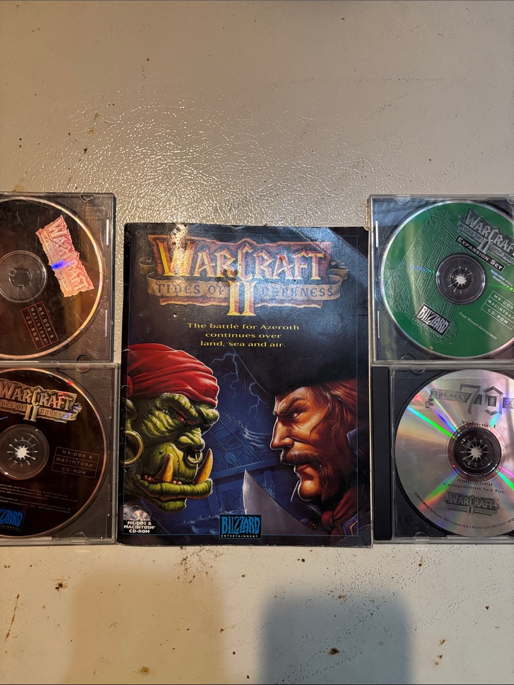 Warcraft II: Tides of Darkness PC Game with book 2 expansions and Warcraft 1